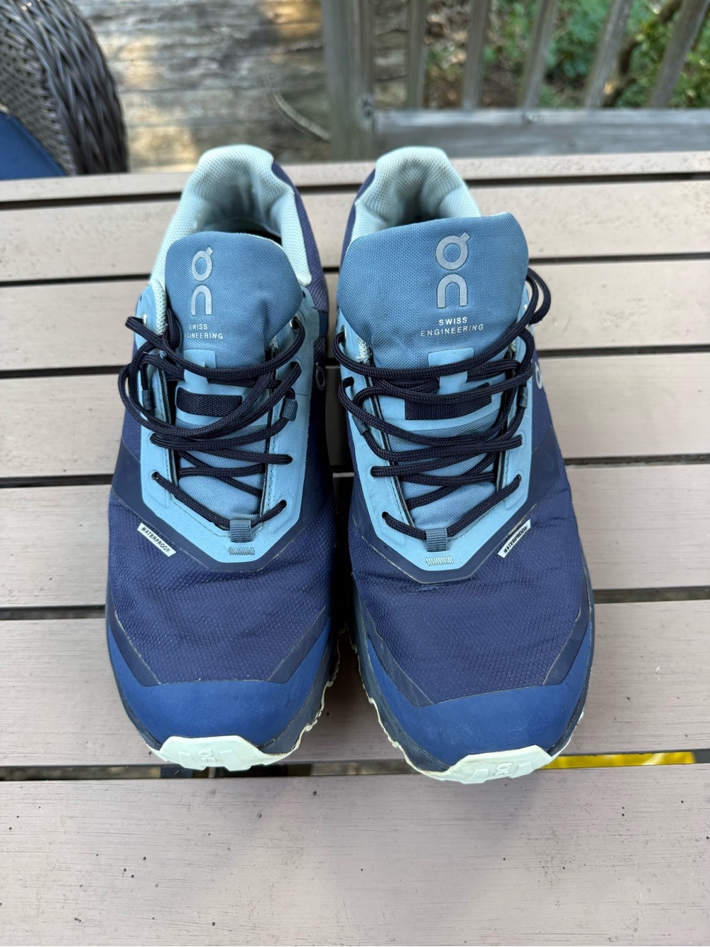 On cloudventure waterproof Men's Trail Shoes - Navy & Light Blue